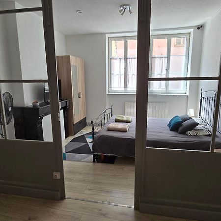 Appartement Au Calme Idealement Place A Macon. Ngoại thất bức ảnh