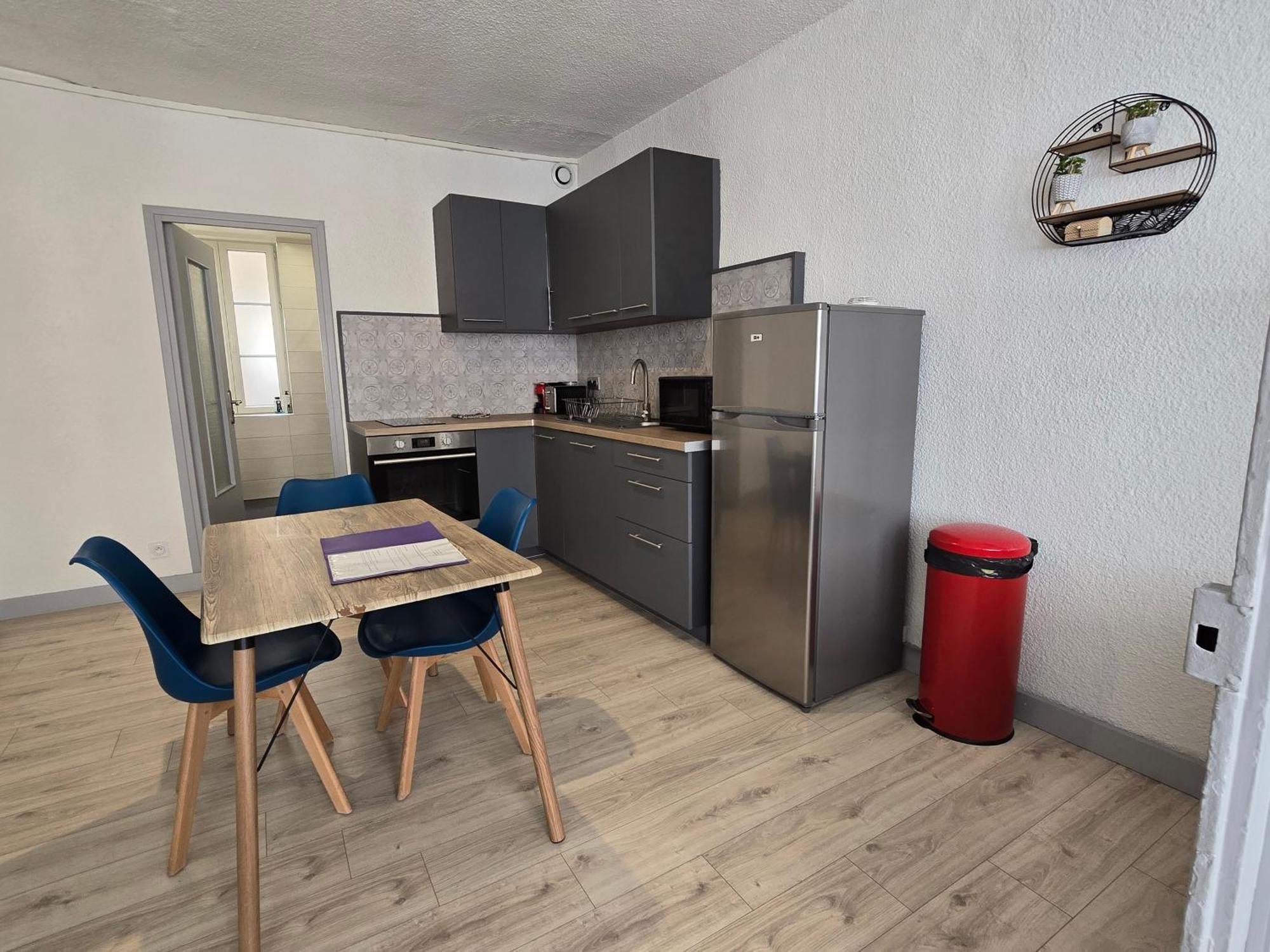 Appartement Au Calme Idealement Place A Macon. Ngoại thất bức ảnh