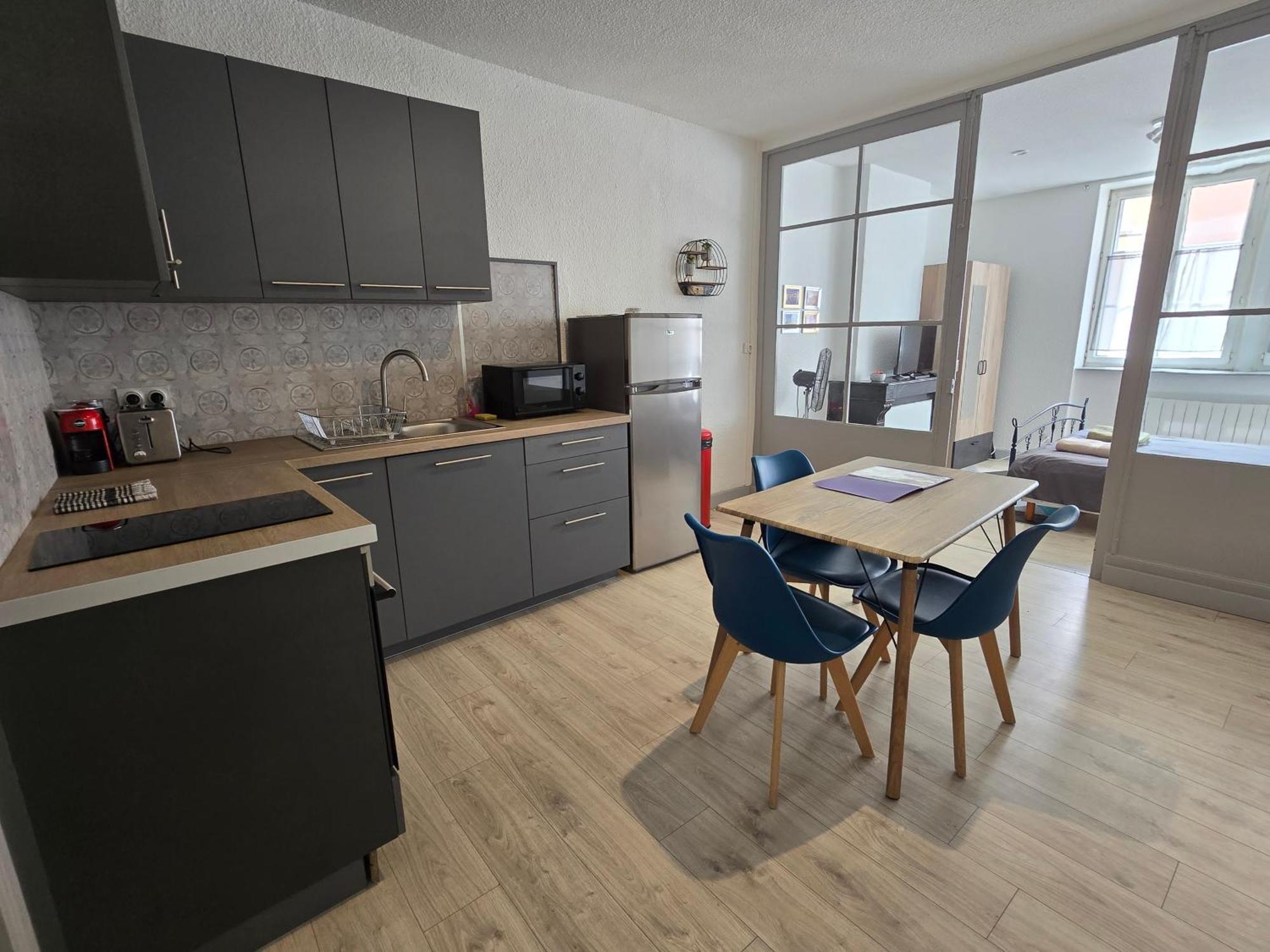 Appartement Au Calme Idealement Place A Macon. Ngoại thất bức ảnh